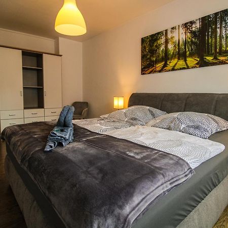 Moderne Fewo Sky Netflix Terrasse Burgblick Boxspringbett Waschtrockner Bullay Bagian luar foto