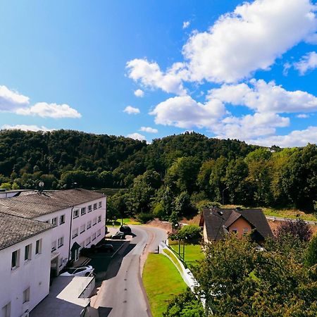Moderne Fewo Sky Netflix Terrasse Burgblick Boxspringbett Waschtrockner Bullay Bagian luar foto