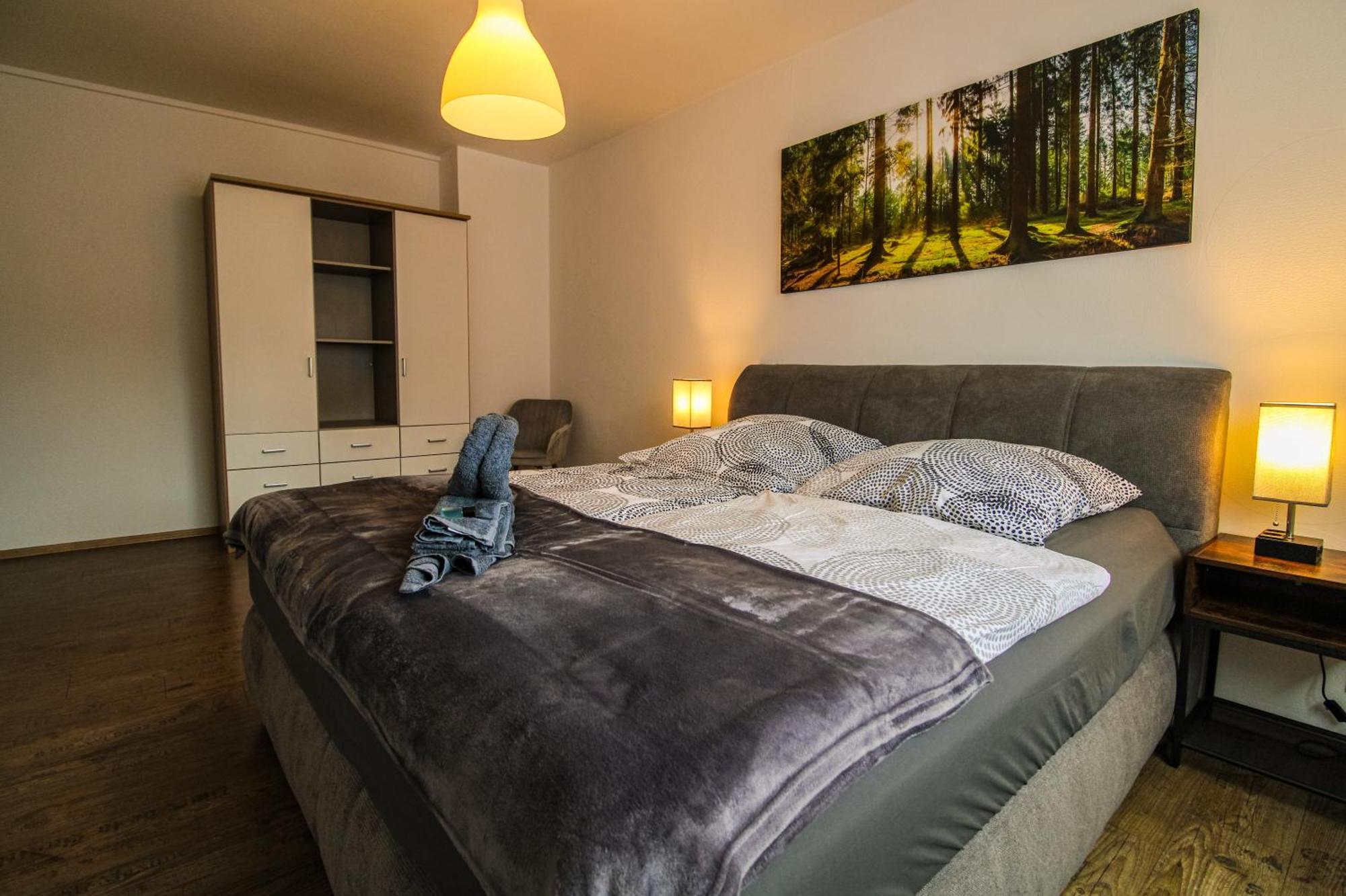 Moderne Fewo Sky Netflix Terrasse Burgblick Boxspringbett Waschtrockner Bullay Bagian luar foto