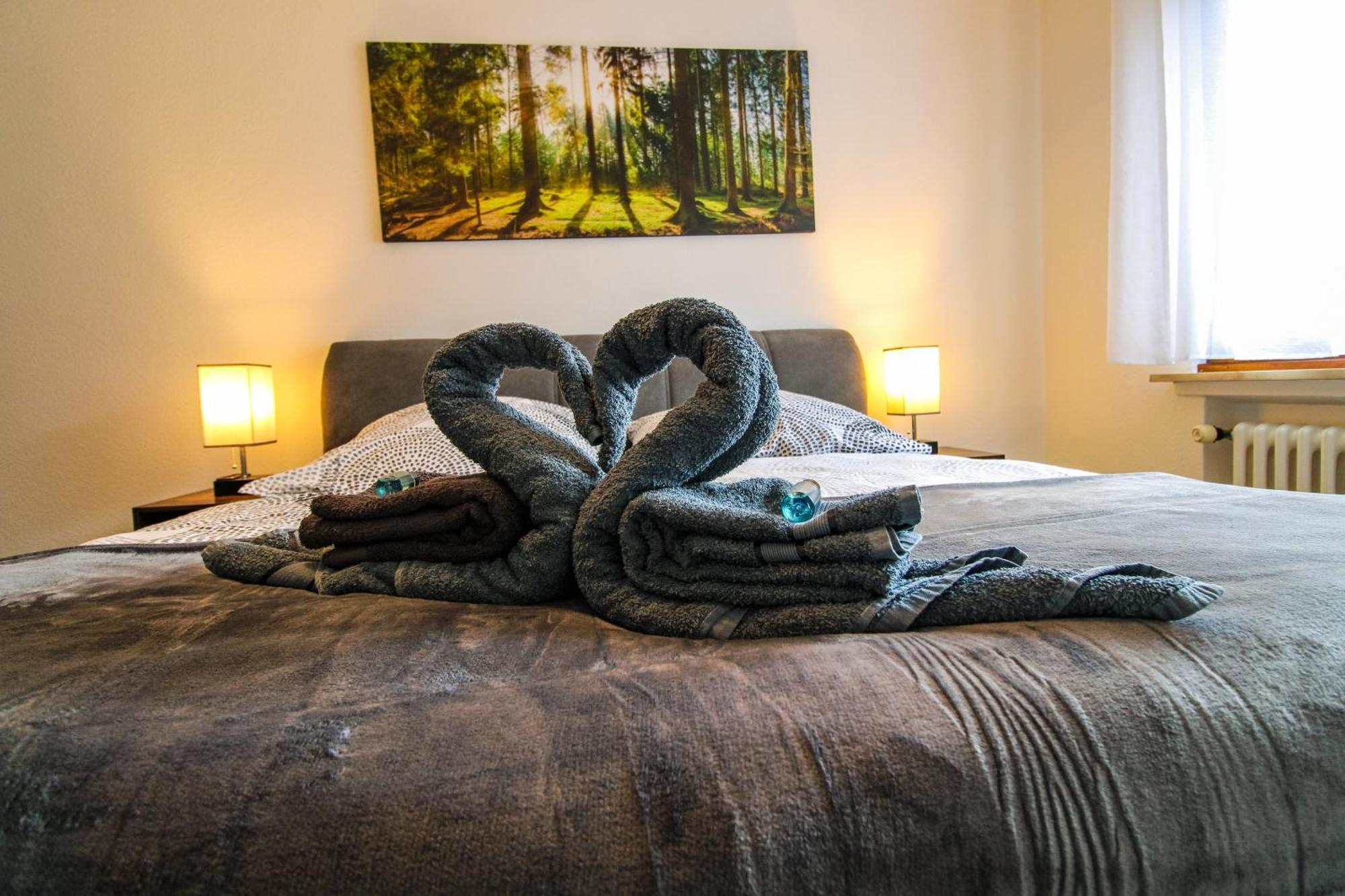 Moderne Fewo Sky Netflix Terrasse Burgblick Boxspringbett Waschtrockner Bullay Bagian luar foto