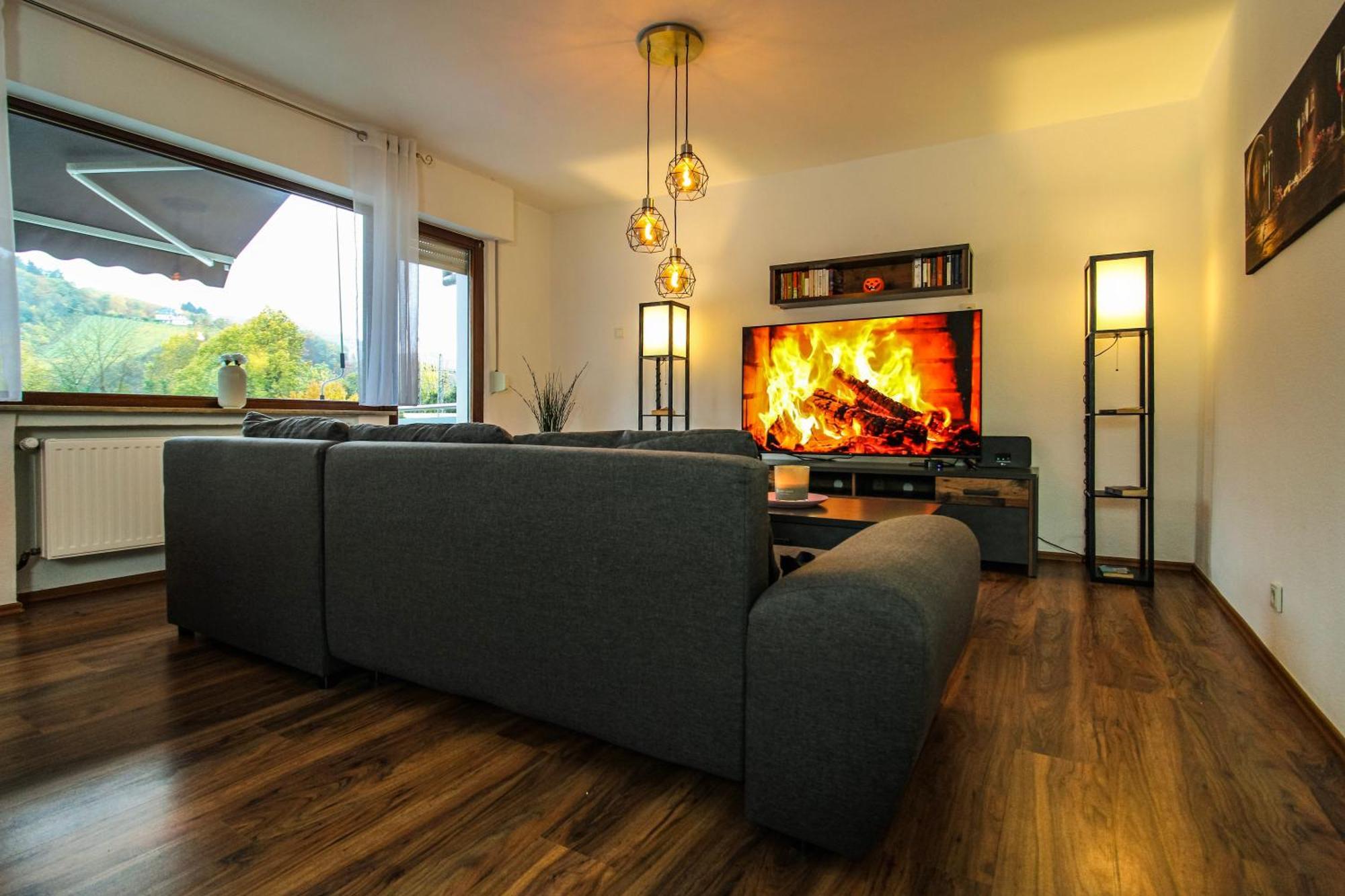 Moderne Fewo Sky Netflix Terrasse Burgblick Boxspringbett Waschtrockner Bullay Bagian luar foto